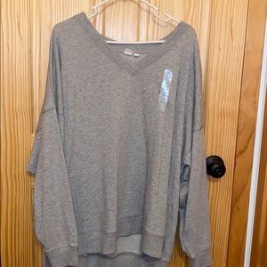 Oversized grey v-neck gap crew